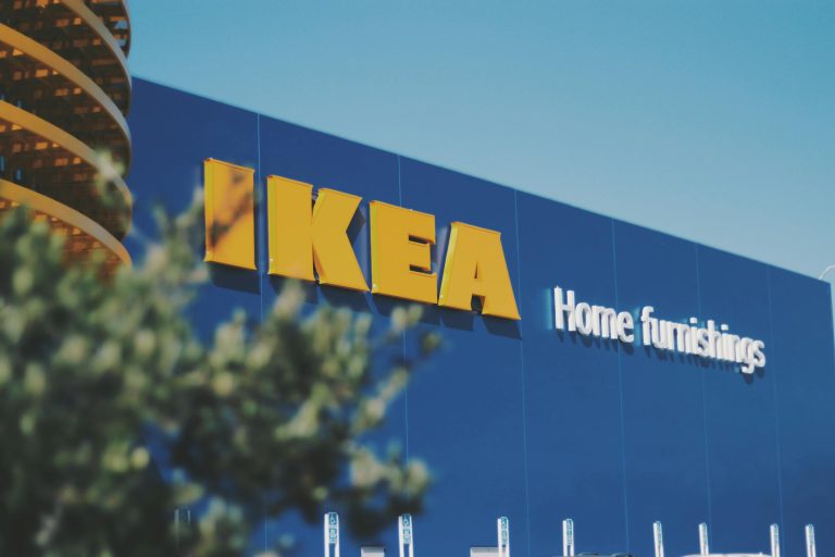 Lavorare in IKEA Italia: Vantaggi e testimonianze di dipendenti attuali - Lavori